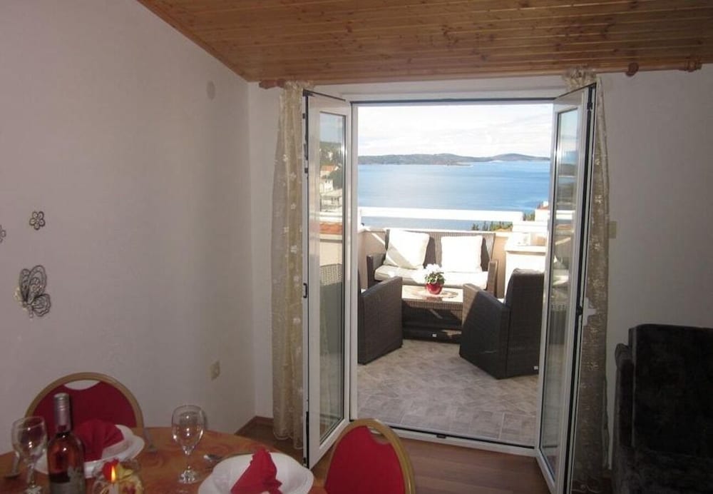 Sto - big Terrace - A4 Delux view 4
