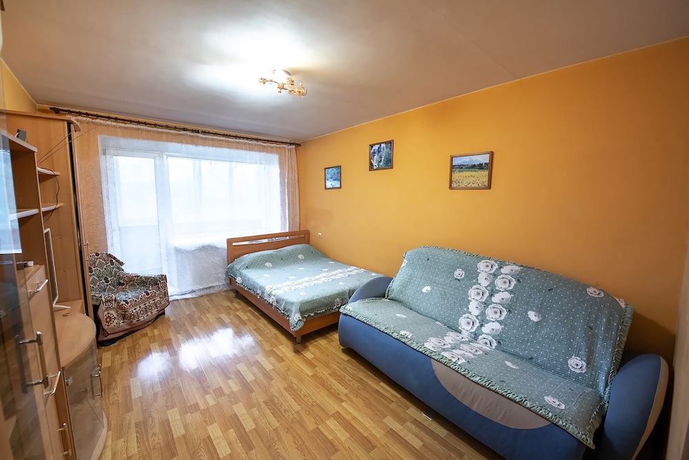 Apartment on Okeanskiy Pr. 48-29 view 3