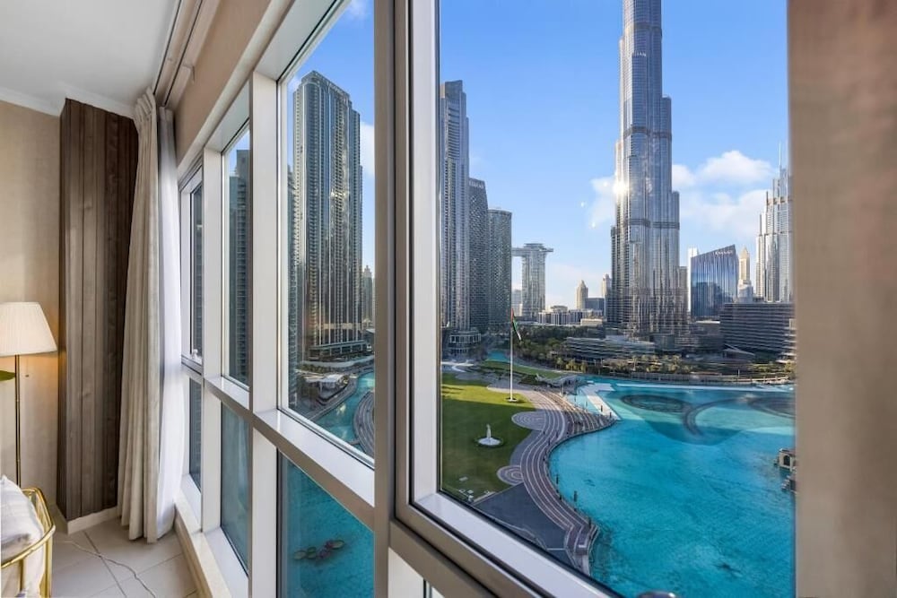 Durrani Homes - Modern Living 3br with Burj Khalifa and Fountain View - third room without partition