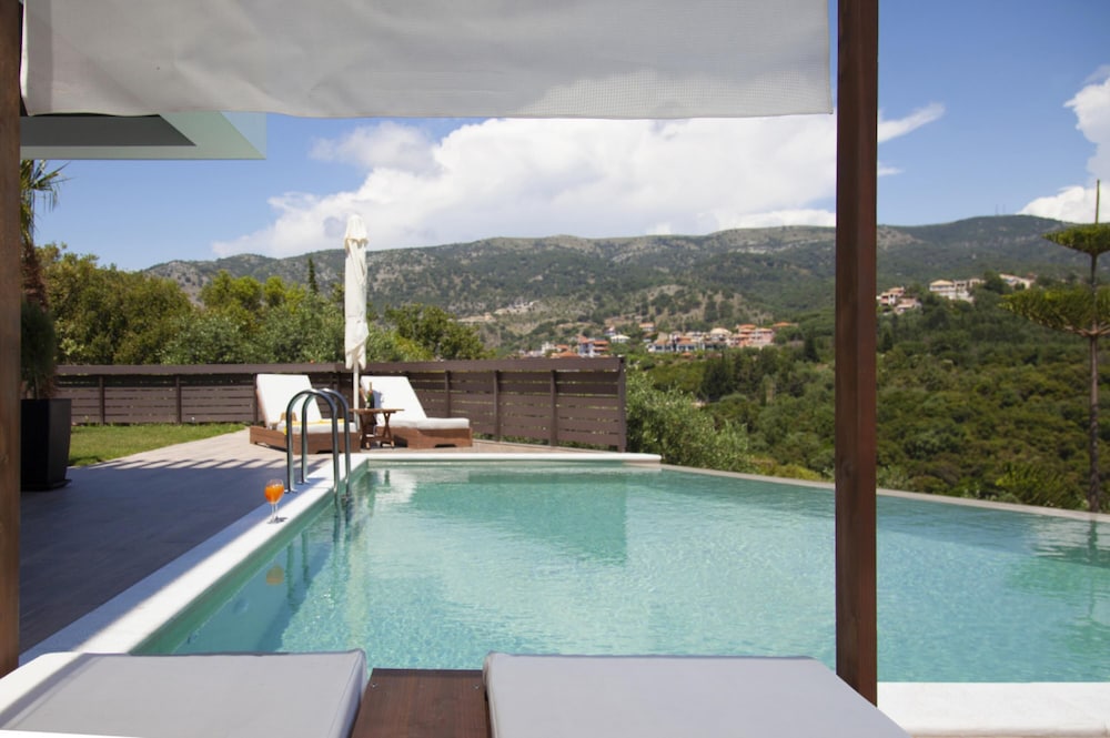 Zavia DYO in Syvota With 3 Bedrooms and 3 Bathrooms view 3