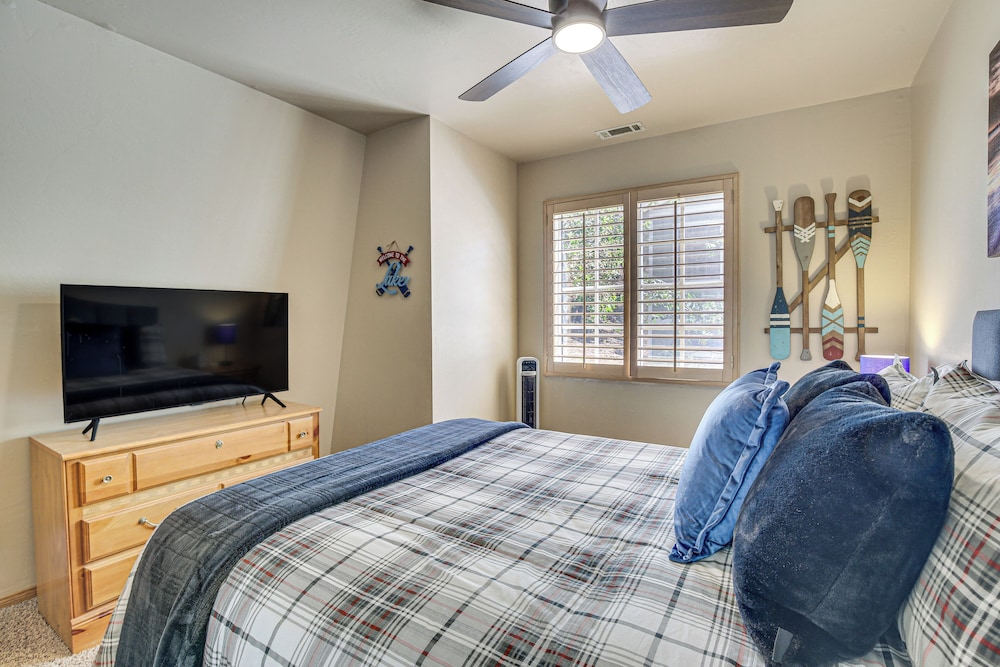 Big Bear Lake Cabin w/ Deck, Grill & Fireplace!
