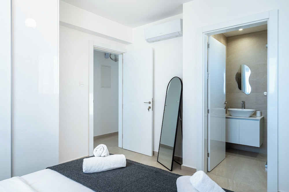 Jas Living Apts & Balconies in Larnaca