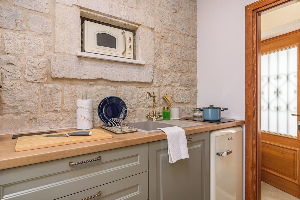 Oleander Center Suites