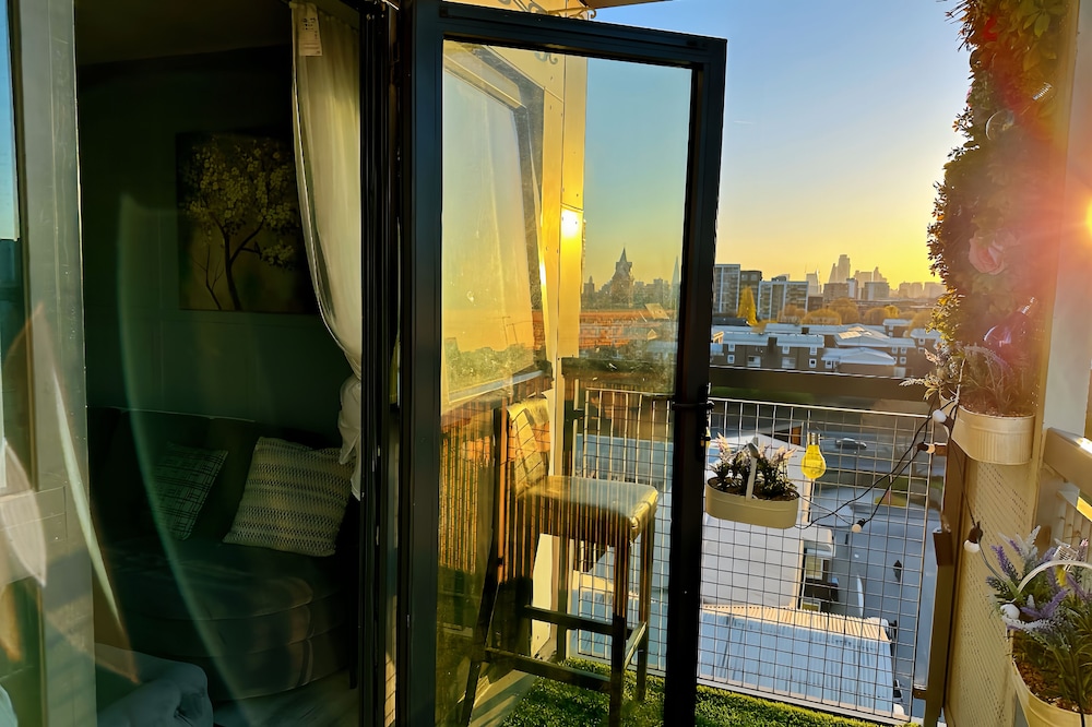 balcony