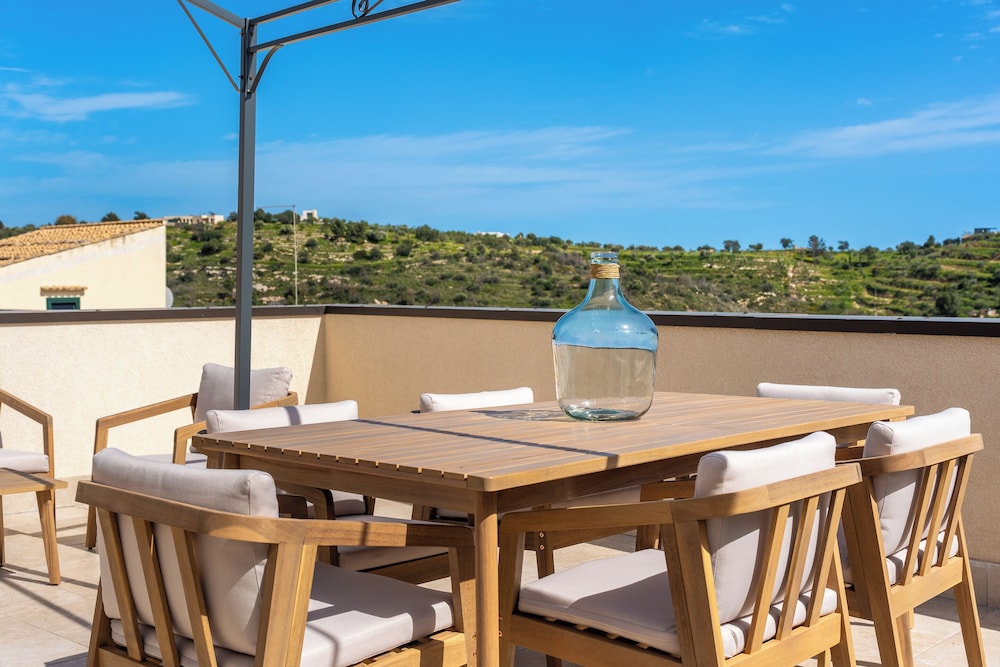 Casa Verga con Terrazza by Wonderful Italy photo 4