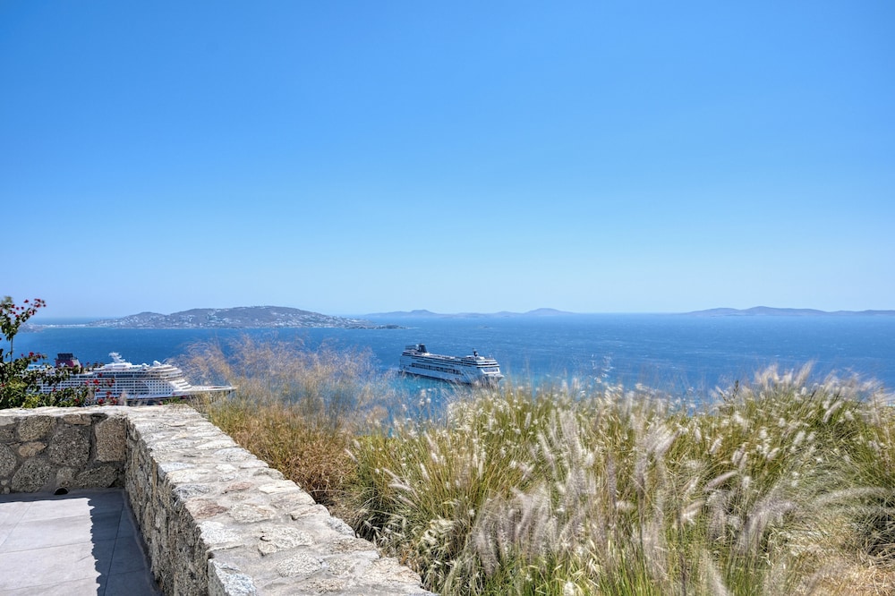 Aloft Suites Mykonos Island