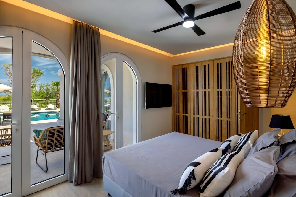 Anemos Luxury Grand Resort