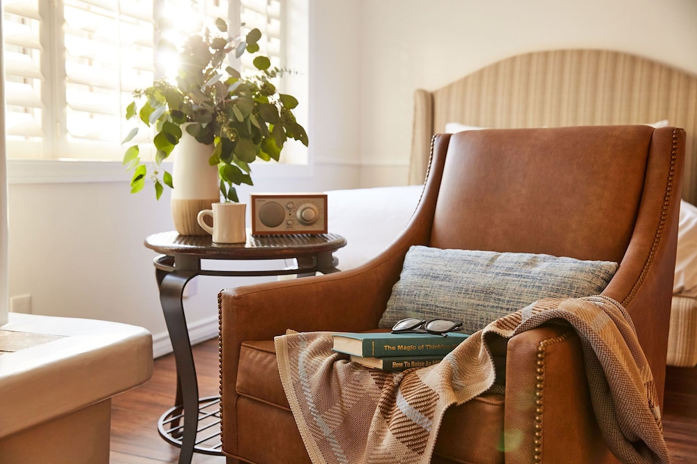 Monterey Vacations - Coachman's Inn, A Four Sisters Inn - Property Image 5