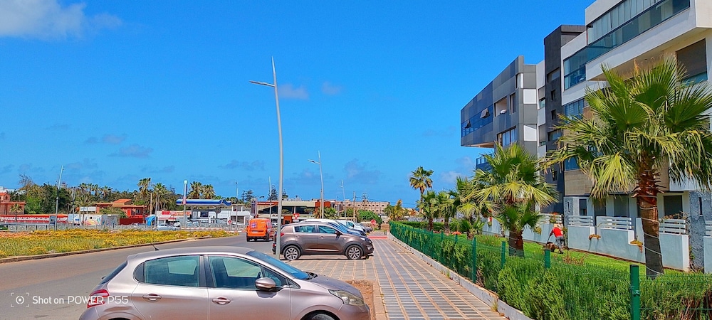 Luxurious Property Garden View Swimming Pool Beaches 300 M view 2
