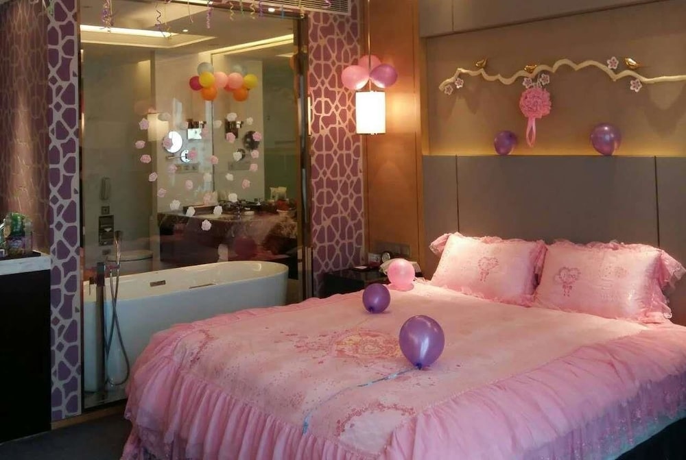 Ramada Yiyang Taojiang