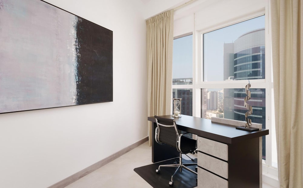 Elegant Panoramic Sea View Apt on Al Reem Island
