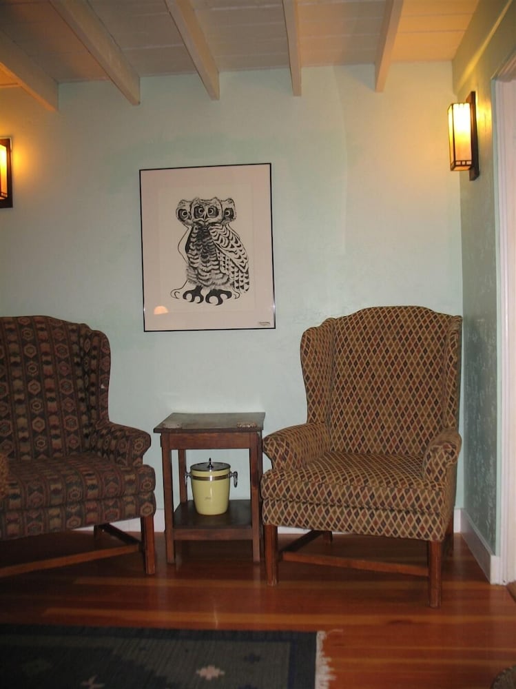 Bear Mountain Lodge