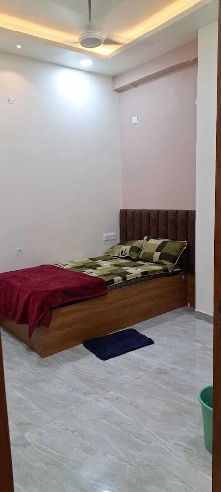 Hotel Keshav