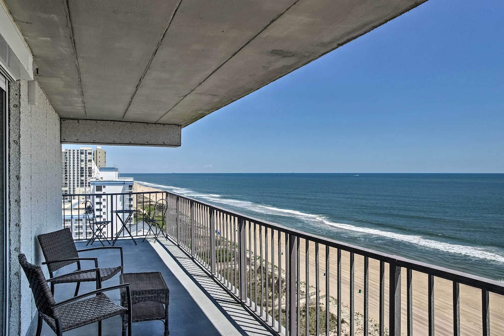 Heated Pool + Views: Beachfront Ocean City Gem
