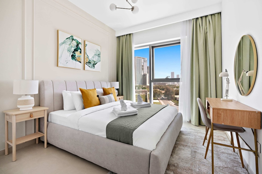 Silkhaus Furnished 1bdr in New Tower Pool Gym