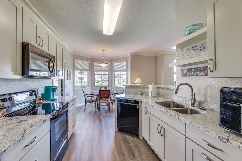 First-floor Condo w/ Pool Access in Mesa!