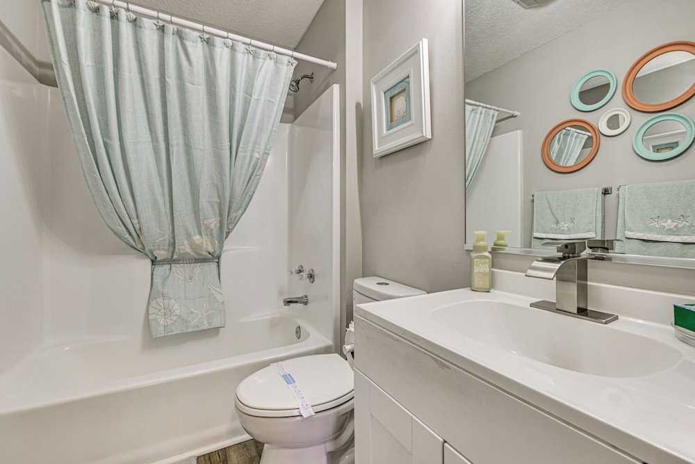 Renovated Villa Btwn Lake Sumter & Spanish Springs