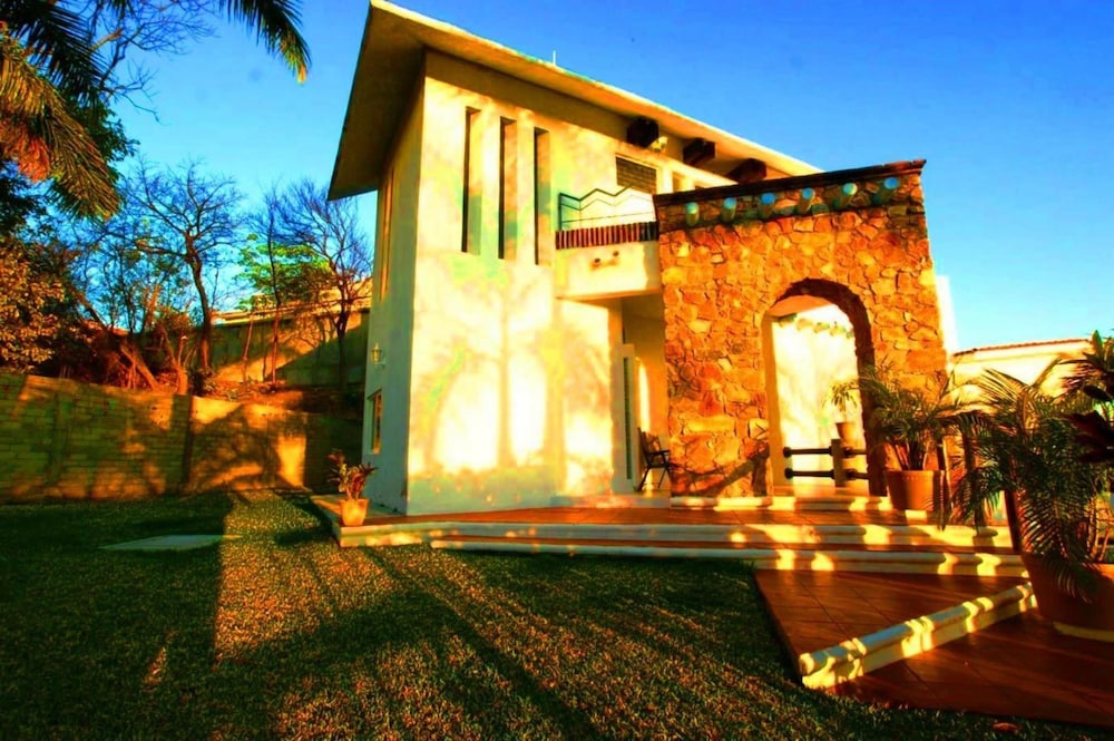Villa Paraiso Res. Conejos