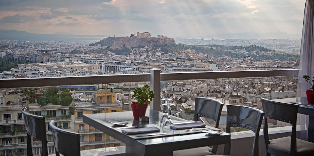 St. George Lycabettus Lifestyle Hotel 7