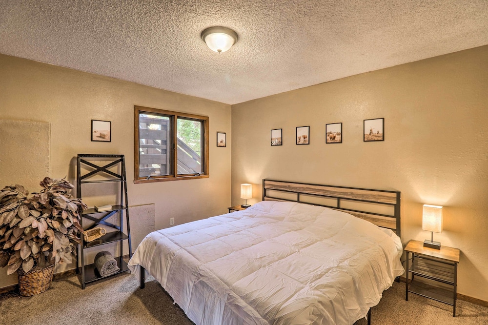 Pet-friendly Lakeside Hideaway ~ 1 Mi to Downtown! view 2