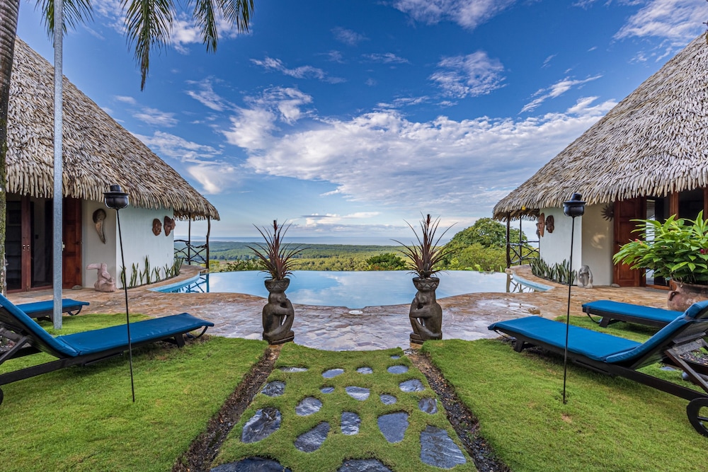 Authentic Jungle Ocean Escape by Pura Villas