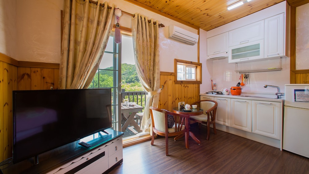 Muju Cherish Pension