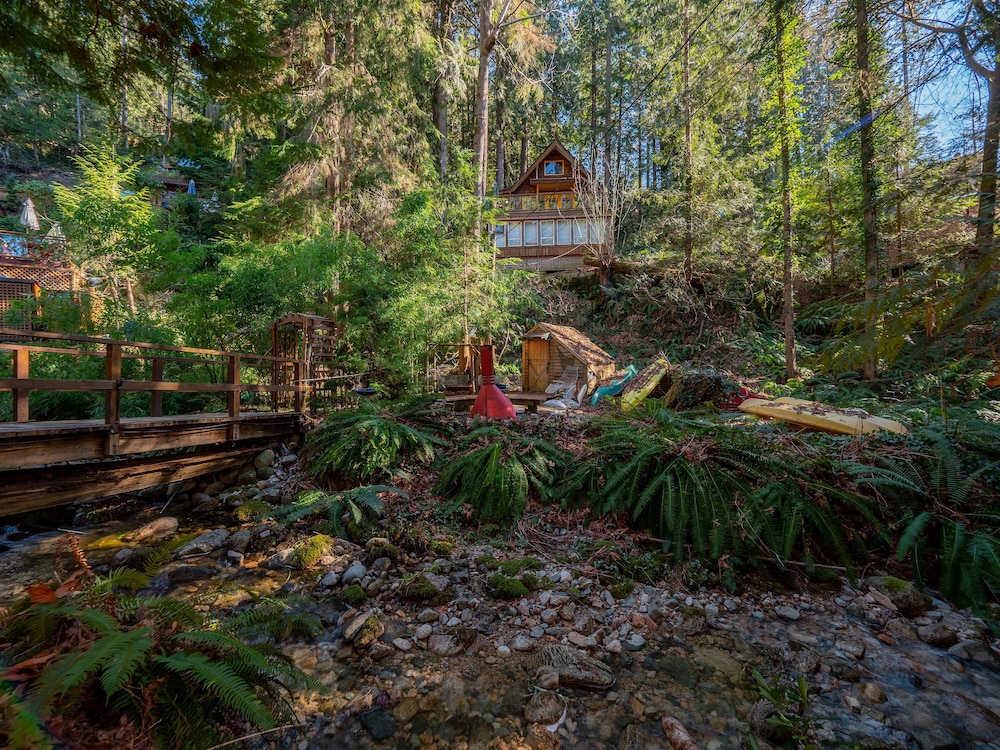 The Tree House Cottage