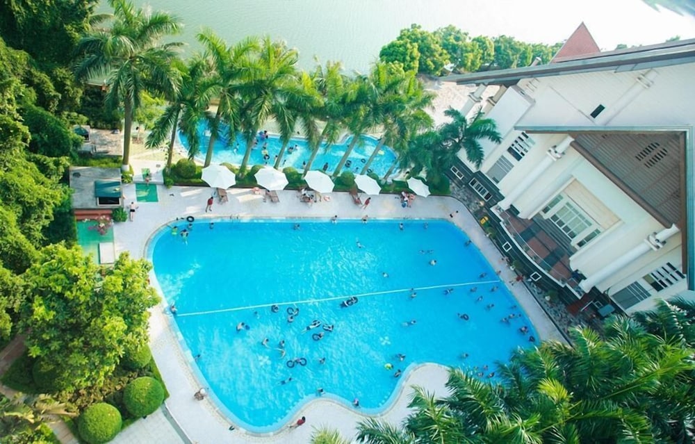 Song Hong Resort view 4