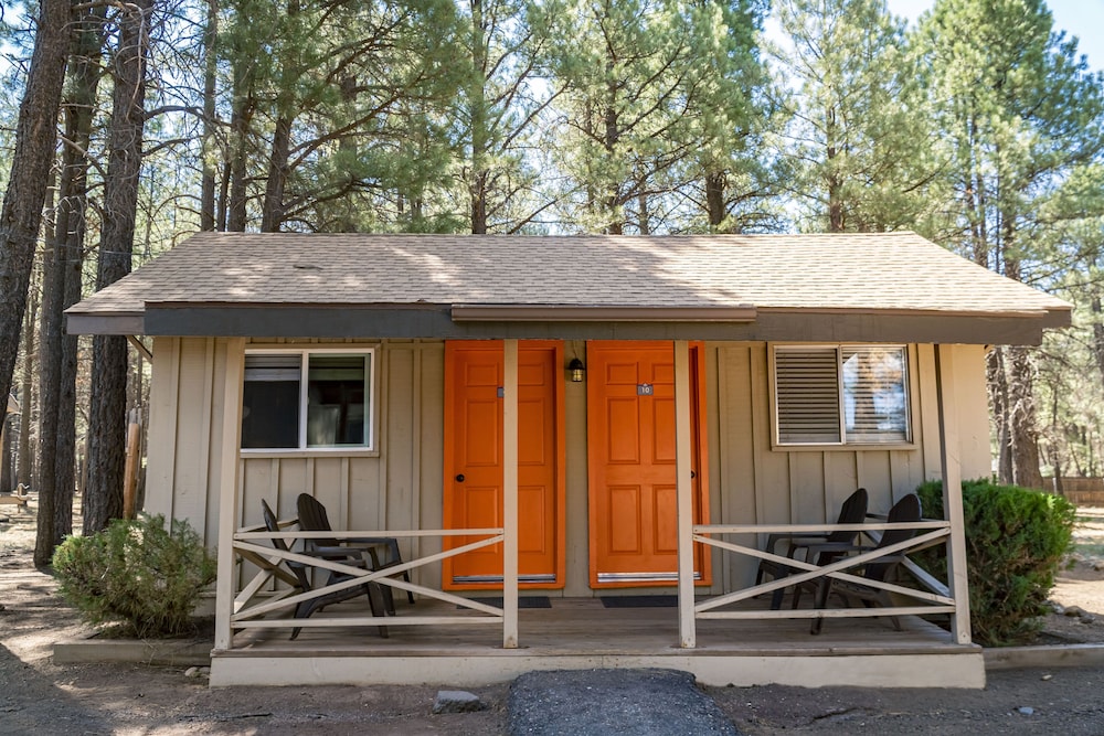 Hotel Basecamp at Snowbowl - Image 1