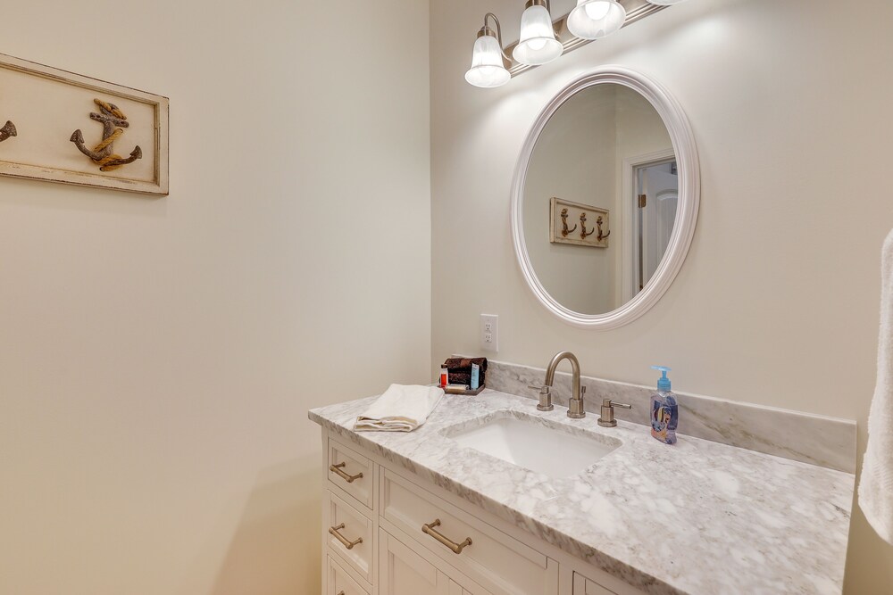 Spacious Eucha Vacation Rental w/ Lake Views! view 3
