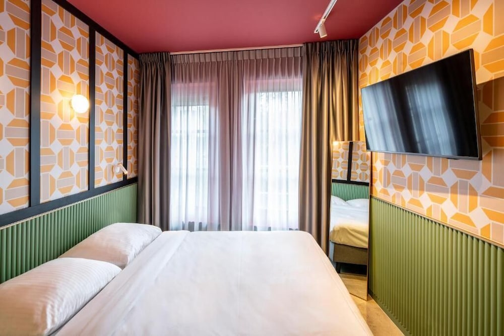 Hotel Tourist Inn