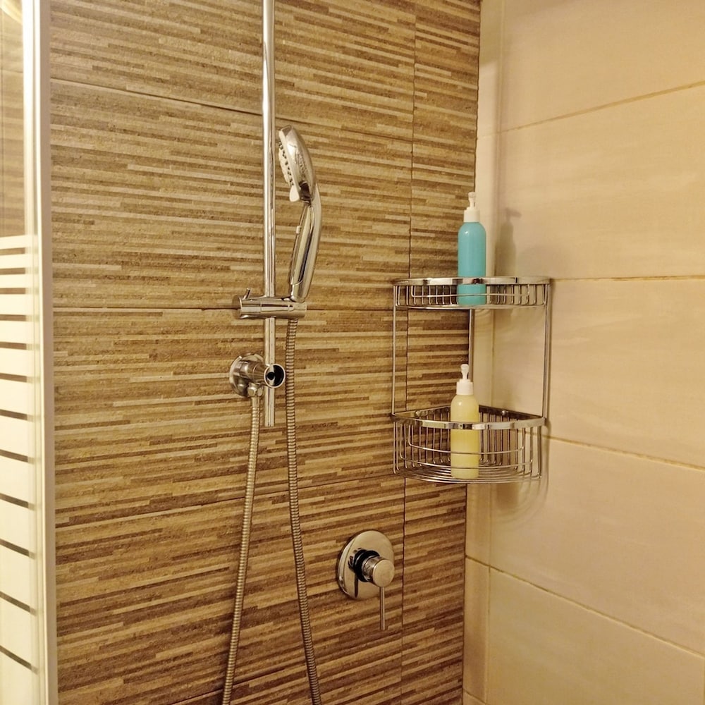 Cozy Apartment for 4 Persons at Thiseio Cozy Apartment for 4 Near Acropolis at Thissio