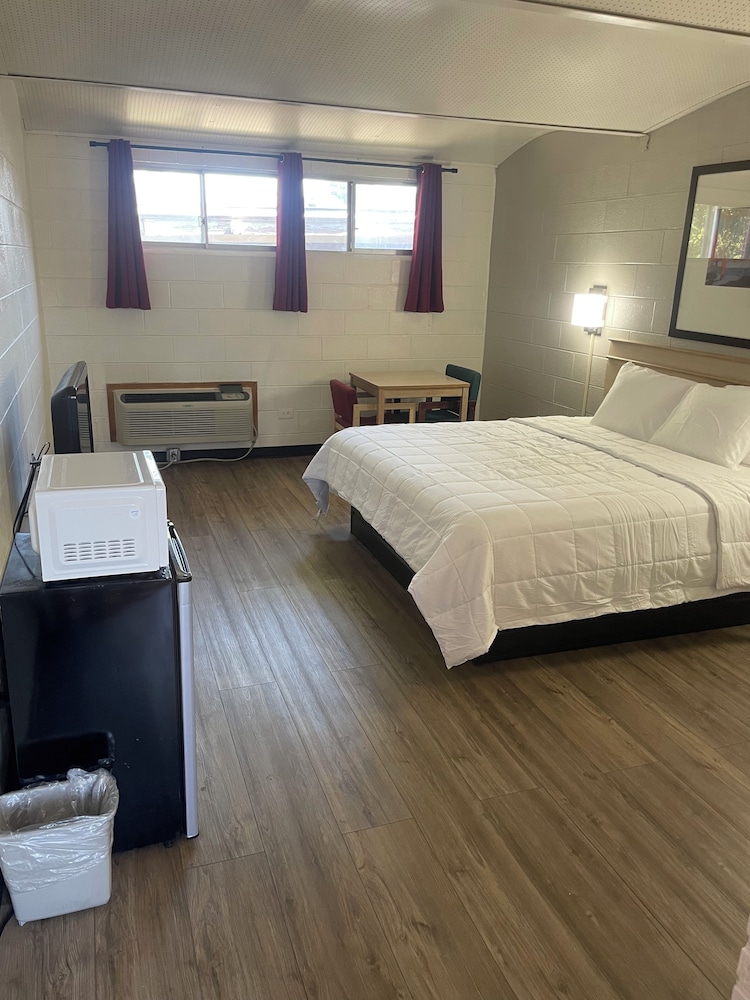 Georgianna Motel