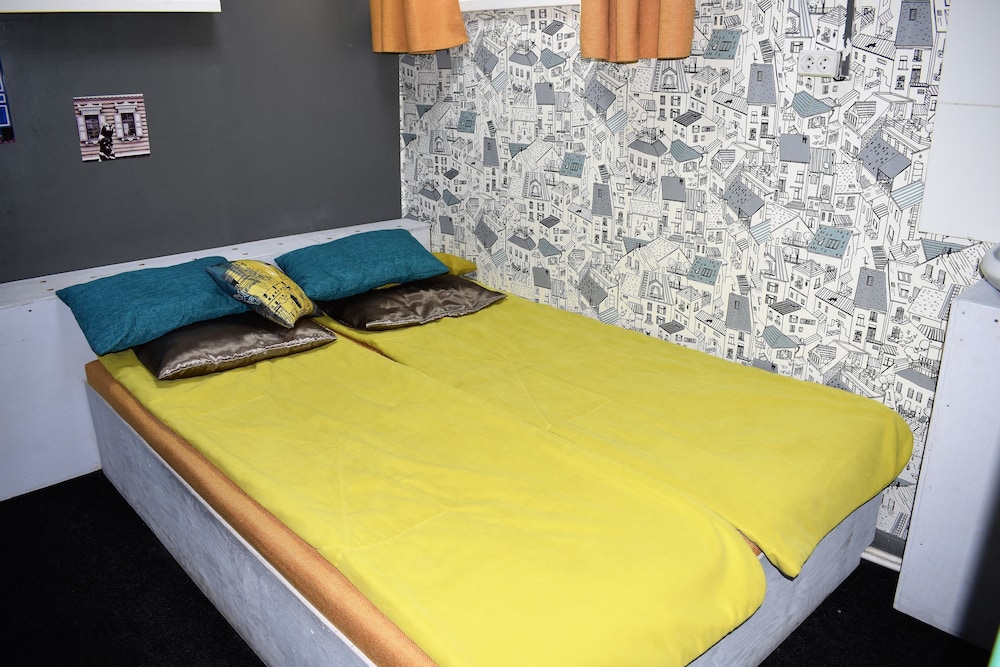 Reshetnikov Hostel