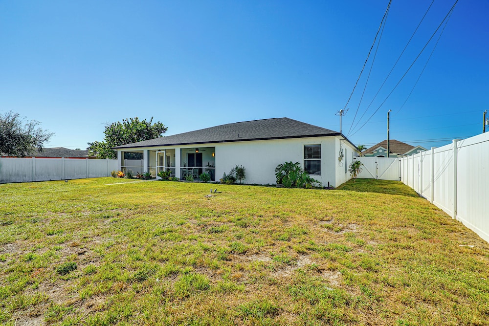 4 Mi to Beach: Home w/ Patio in Cape Coral!