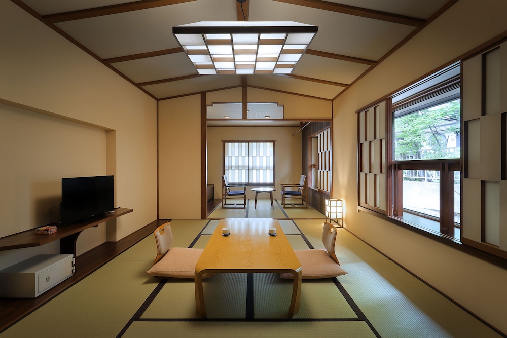 Omiya Ryokan