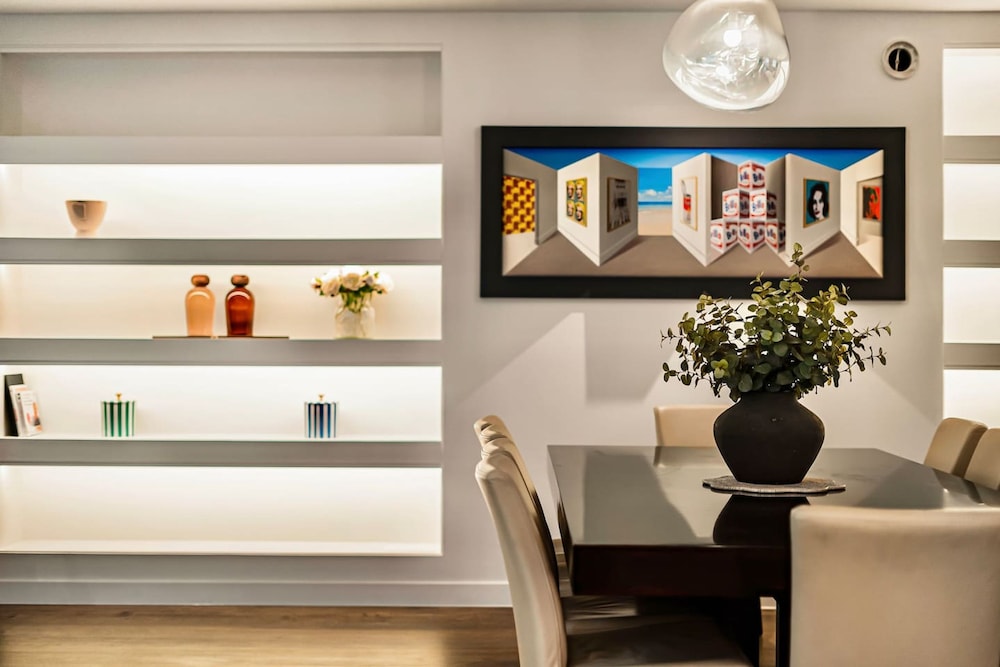 London Mews Home w Glass Atrium Terrace