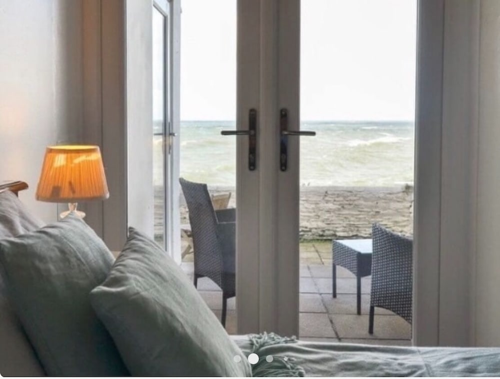 Beautiful sea View Apartment view 3