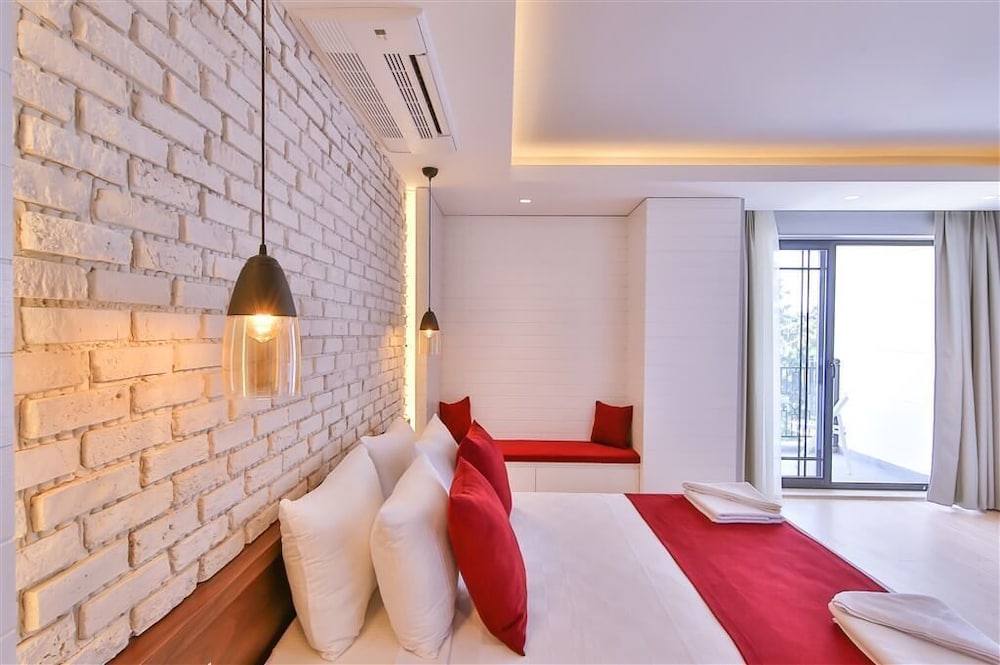Lale Hotel - Image 20