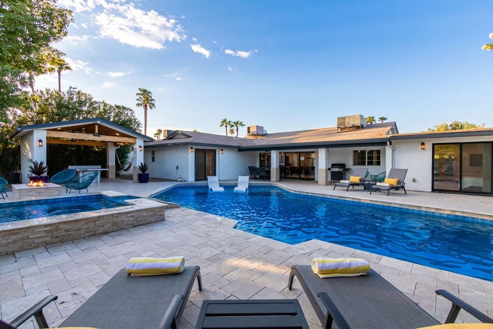 Tequila Time Retreat Custom Pool Spa Dogs OK