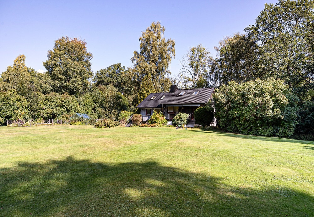 Dream Location With Lake View Near Brohof-golf