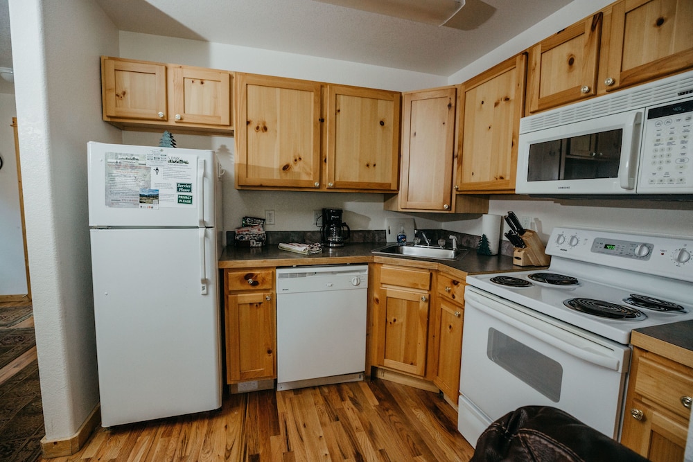 Estes Park Condos - Property Image 221