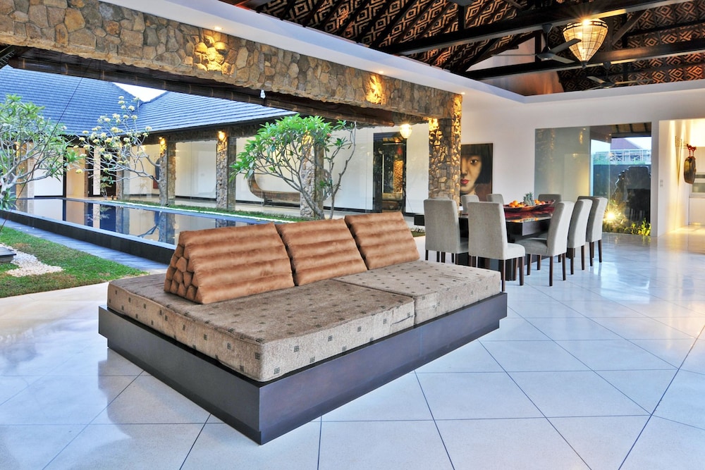 Villa Samudra Raya