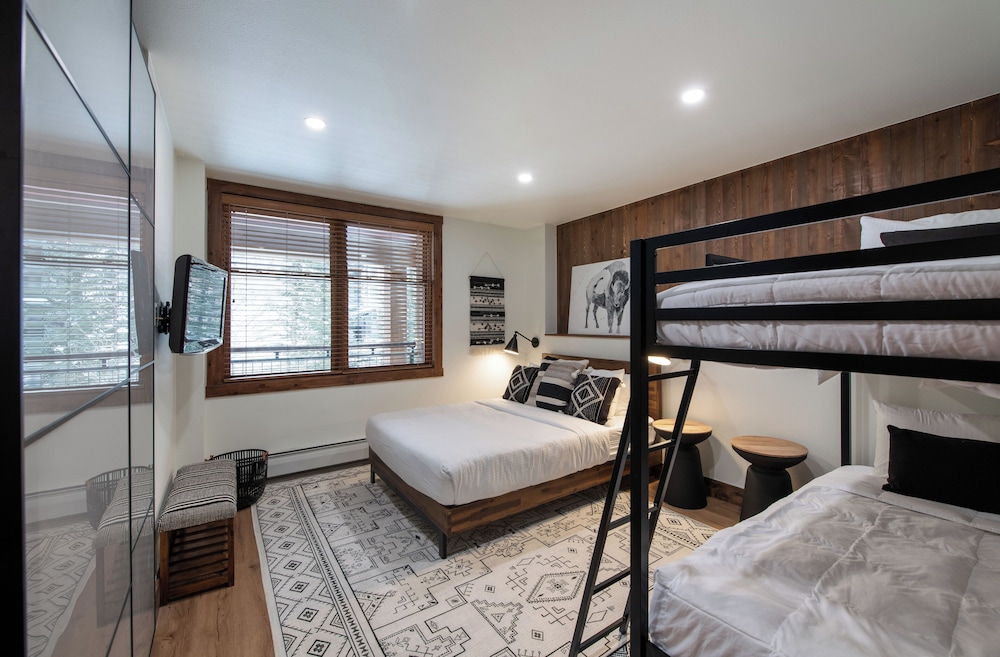 Zephyr Mountain Lodge Vacation Condos - Winter Park CO