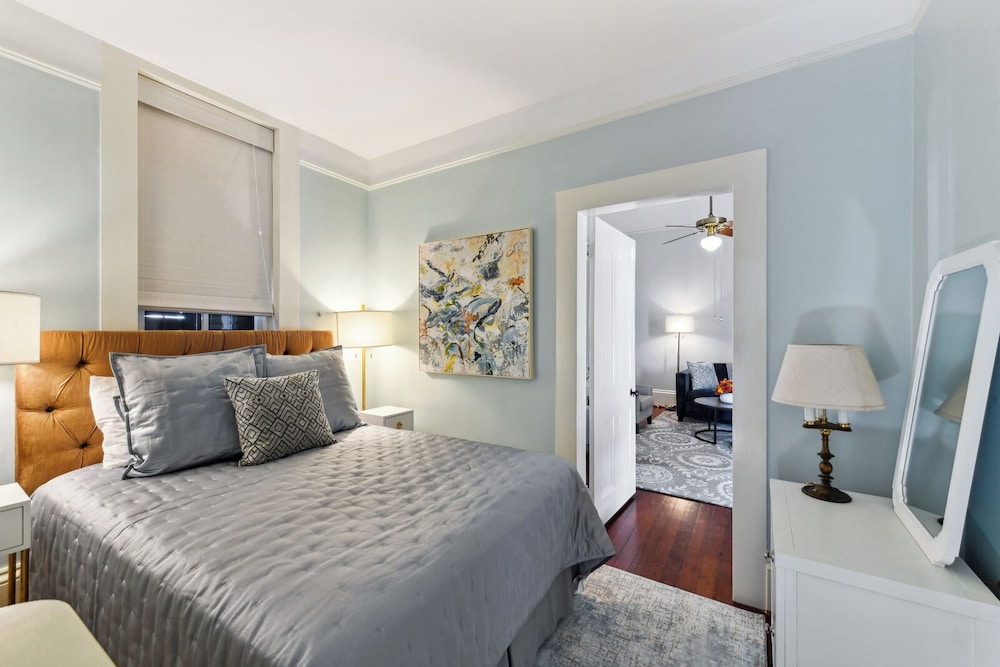 French Quarter Lanaux Mansion B & B