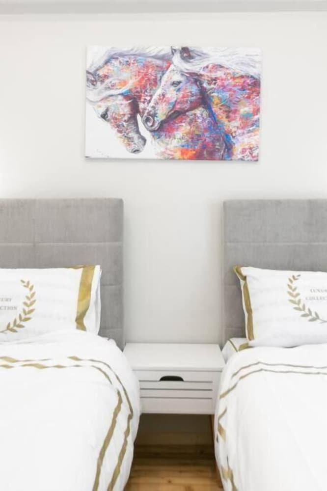 Luxury 3 by OTOTO