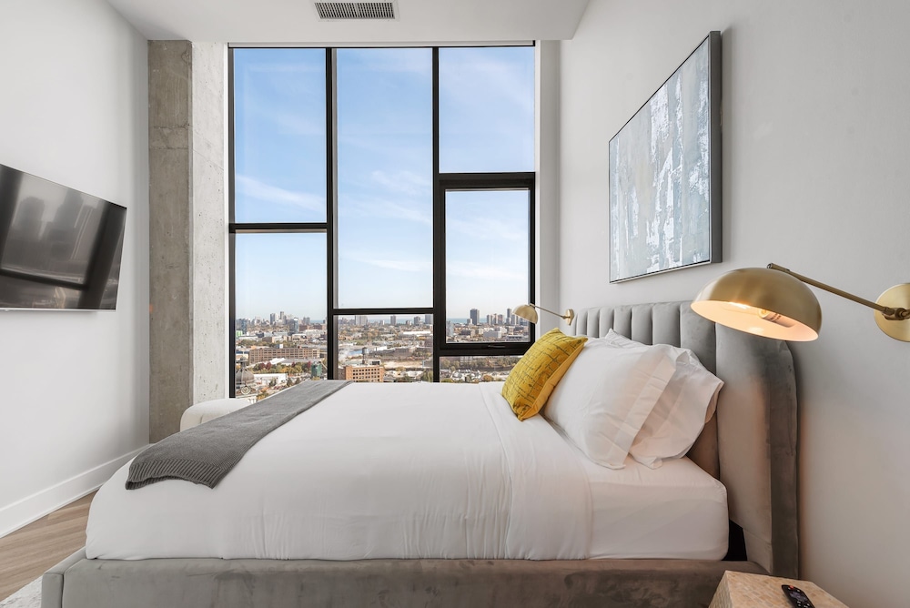 Group Escape 2 Luxury 3BR Penthouses