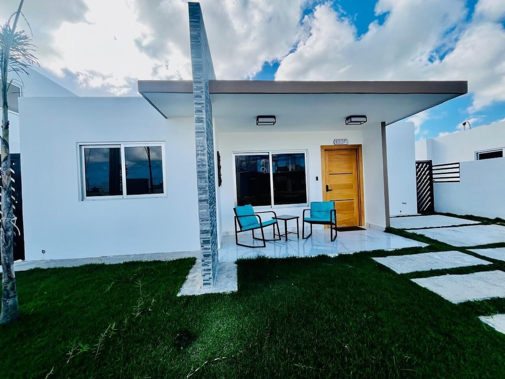 4BR 14 pax Twin Villa-Bbq & private pool