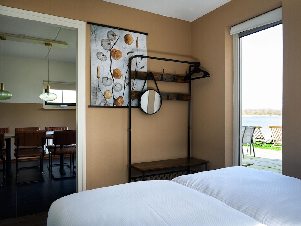 Family Home With Wellness and Tour Boat