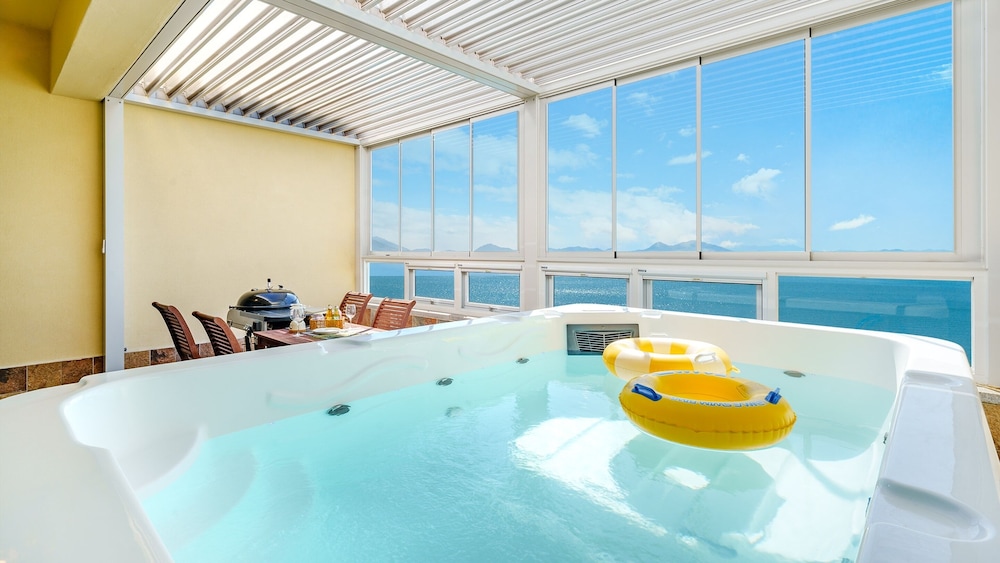 Yeosu Stay Raonpine Spa Pension